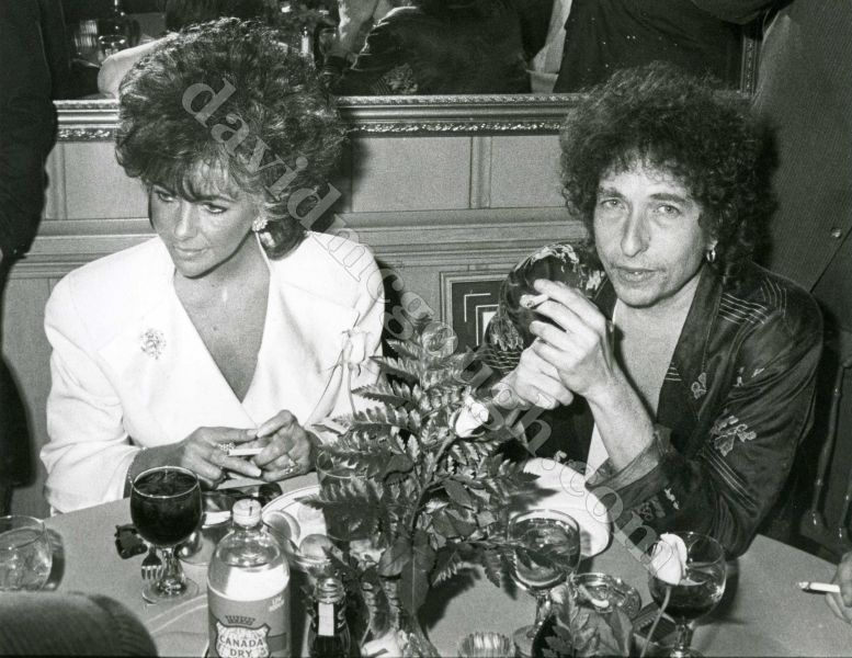 Elizabeth Taylor, Bob Dylan  1986 Hollywood.jpg